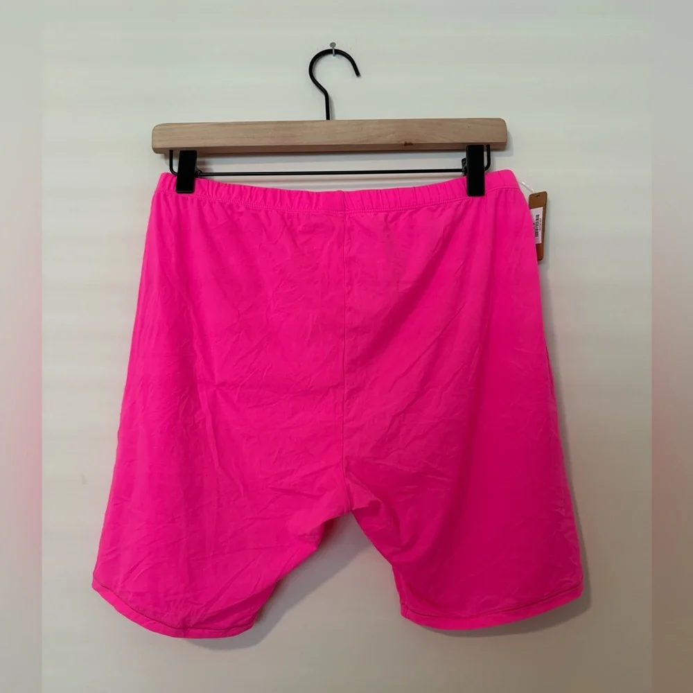 Skims NWT Fits Everybody Biker Shorts in Neon Pink Size 2X